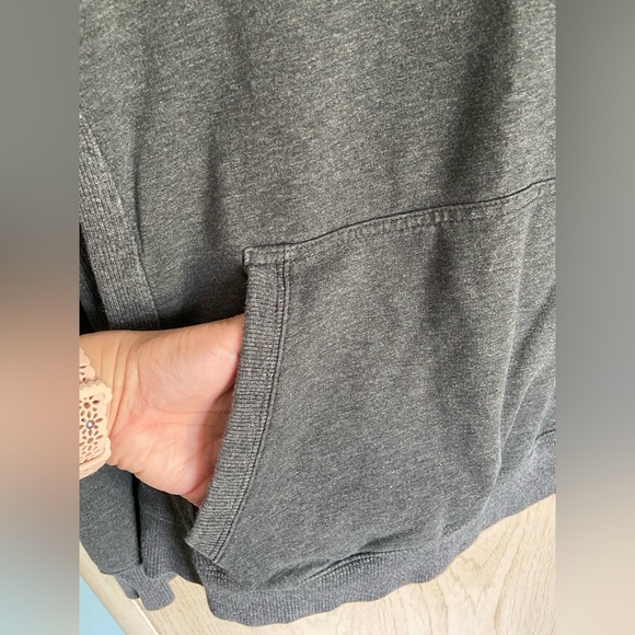 L.L. Bean Vintage Syle Gray Regular Slightly Fitted Hoodie Medium - Picture 5 of 9